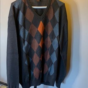 Men’s Trussini Argyle v-neck sweater. Size XXL